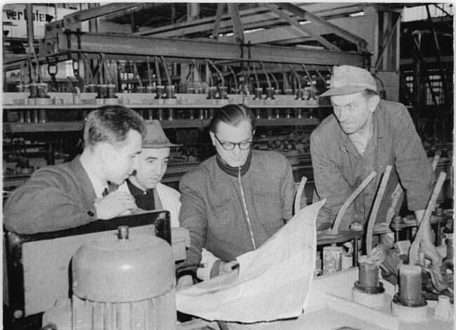 VEB Elektrochemisches Kombinat Bitterfeld, Wettbewerb